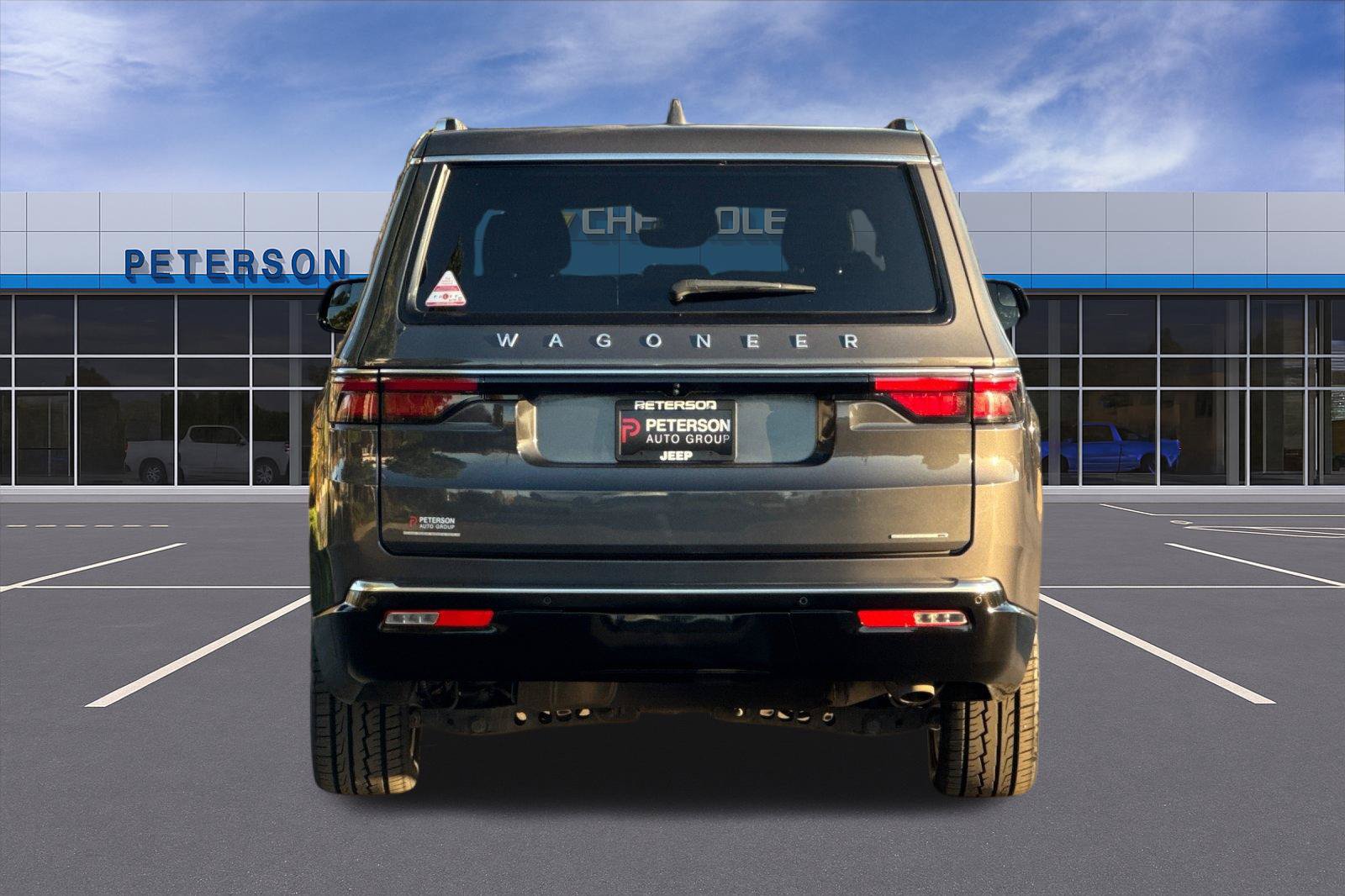 Used 2022 Jeep Wagoneer Series III w/ Premium Group I AWD/4WD image 5