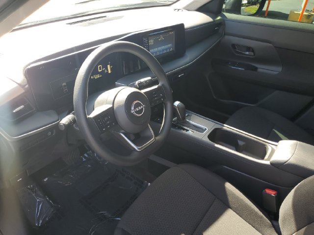 Used 2025 Nissan Kicks S FWD image 14