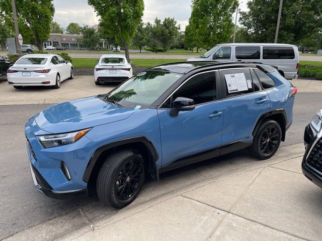Used 2025 Toyota RAV4 XSE w/ Advanced Technology Package AWD/4WD image 6