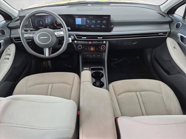Used 2025 Hyundai Sonata SEL FWD image 17