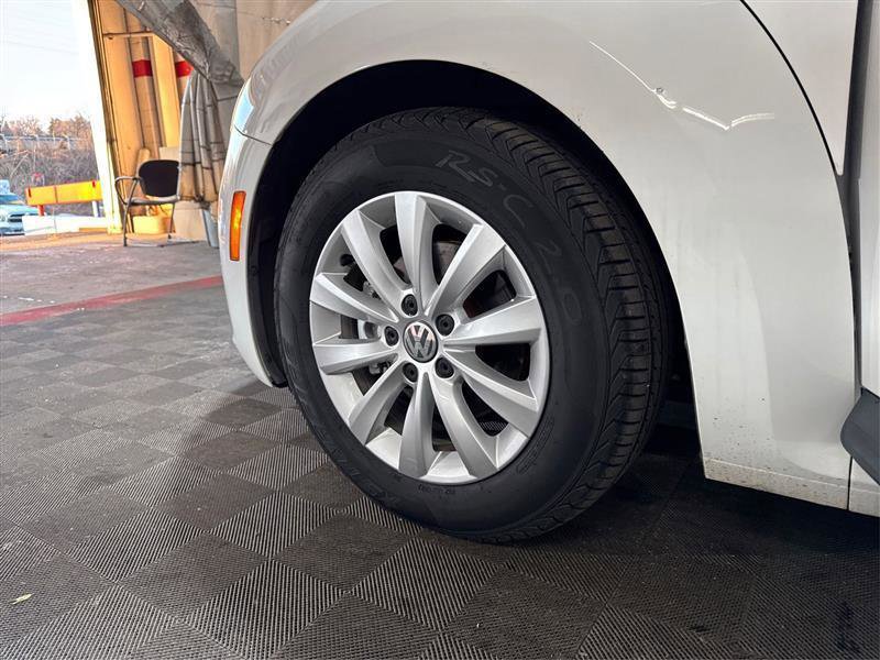 Used 2015 Volkswagen Beetle 1.8T image 23