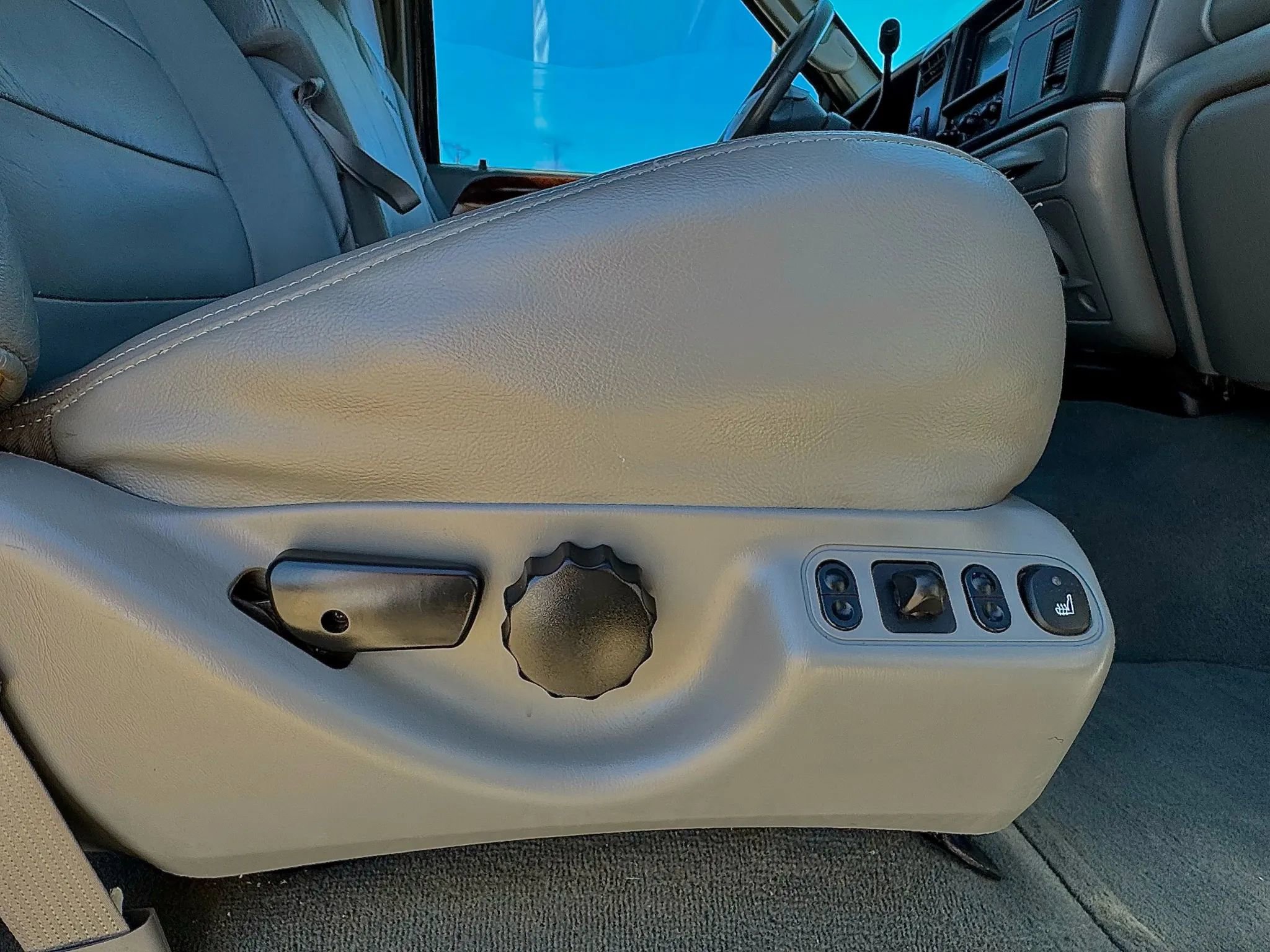 Used 2004 Ford F250 Lariat image 22