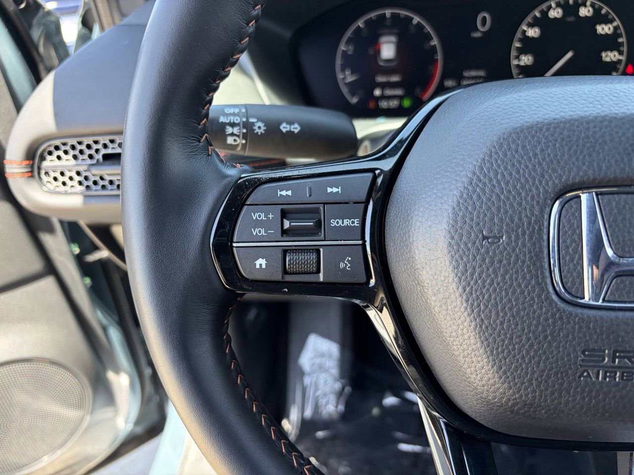 Certified 2025 Honda HR-V Sport image 23