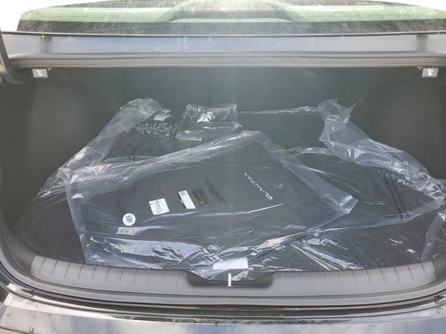 New 2026 Hyundai Elantra Limited image 8