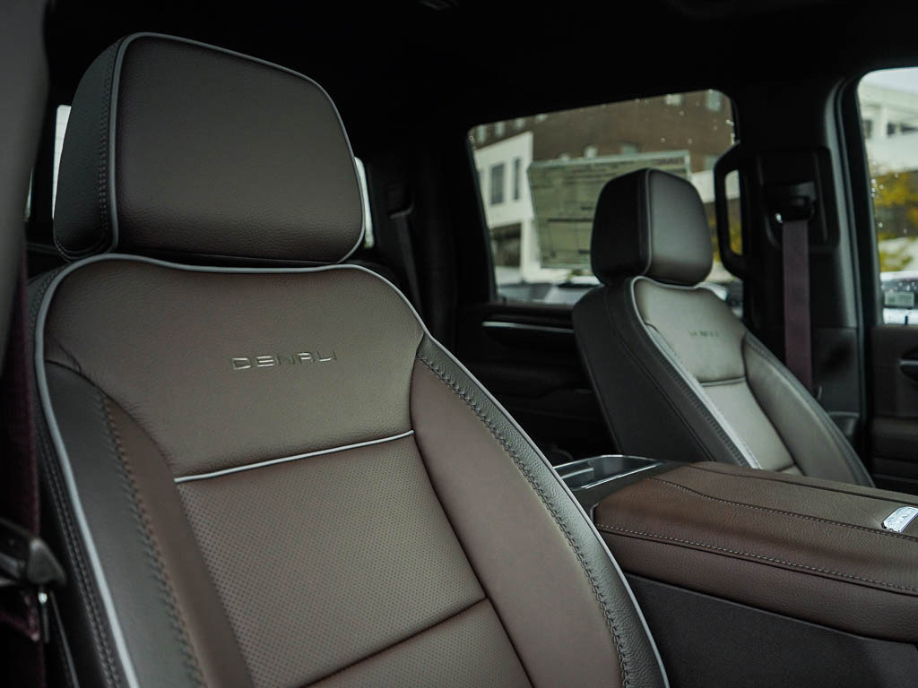New 2026 GMC Sierra 3500 Denali w/ Denali Reserve Package image 10