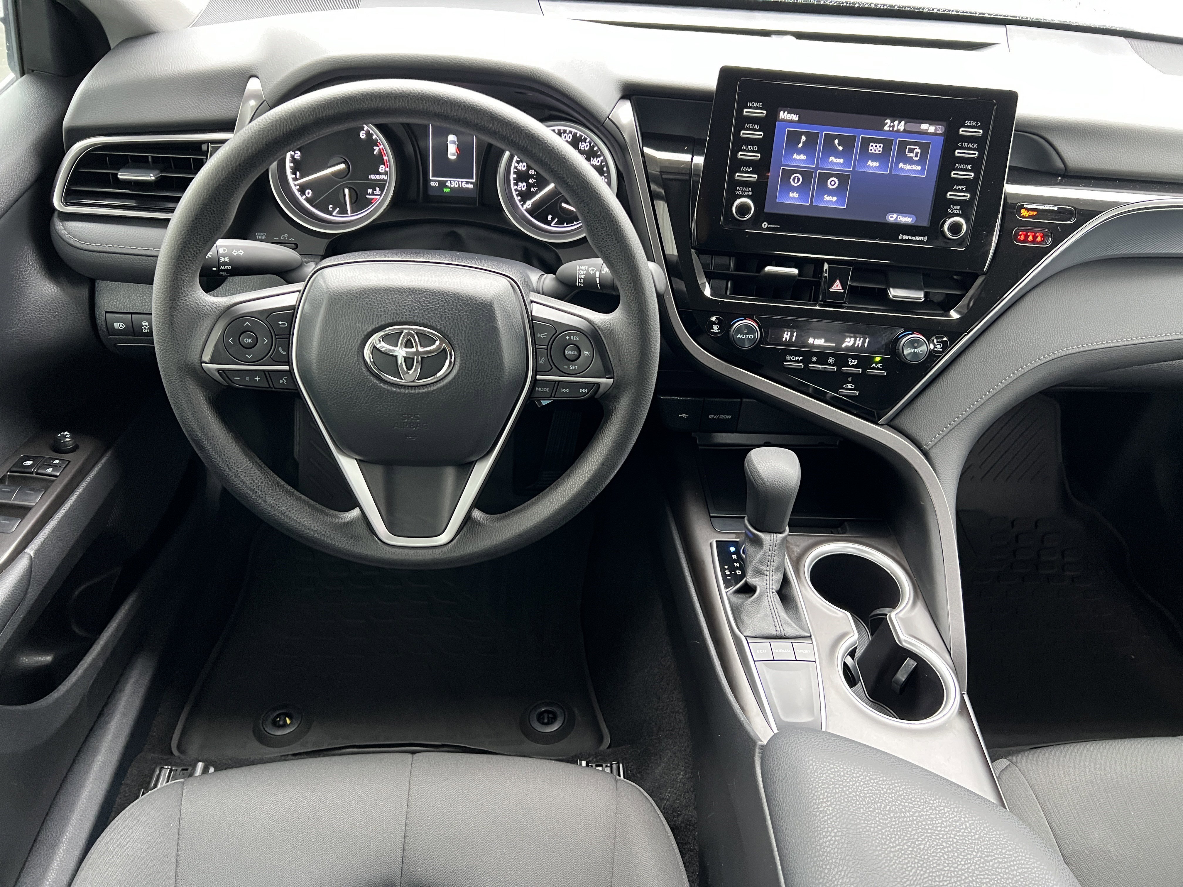 Used 2024 Toyota Camry LE FWD image 31