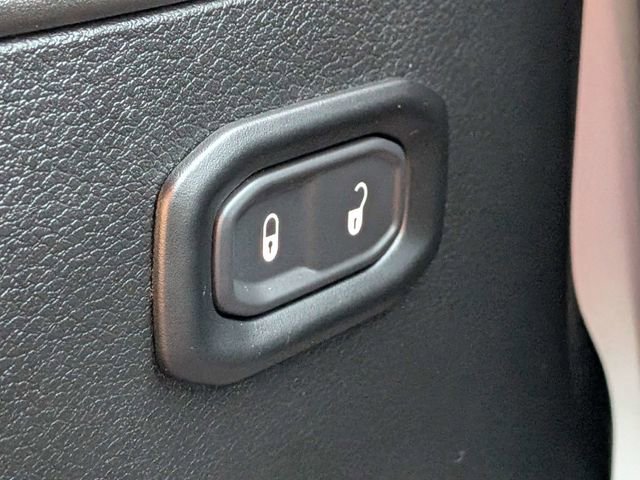 Used 2019 Jeep Wrangler Unlimited Sport image 27