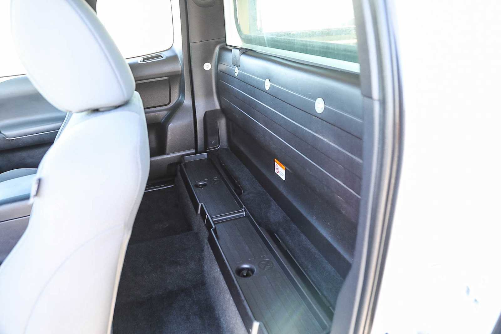 Certified 2018 Toyota Tacoma SR image 19