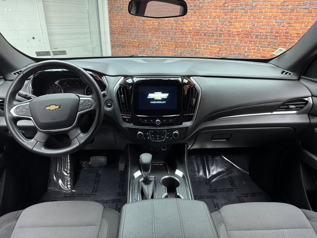 Used 2022 Chevrolet Traverse LT image 12