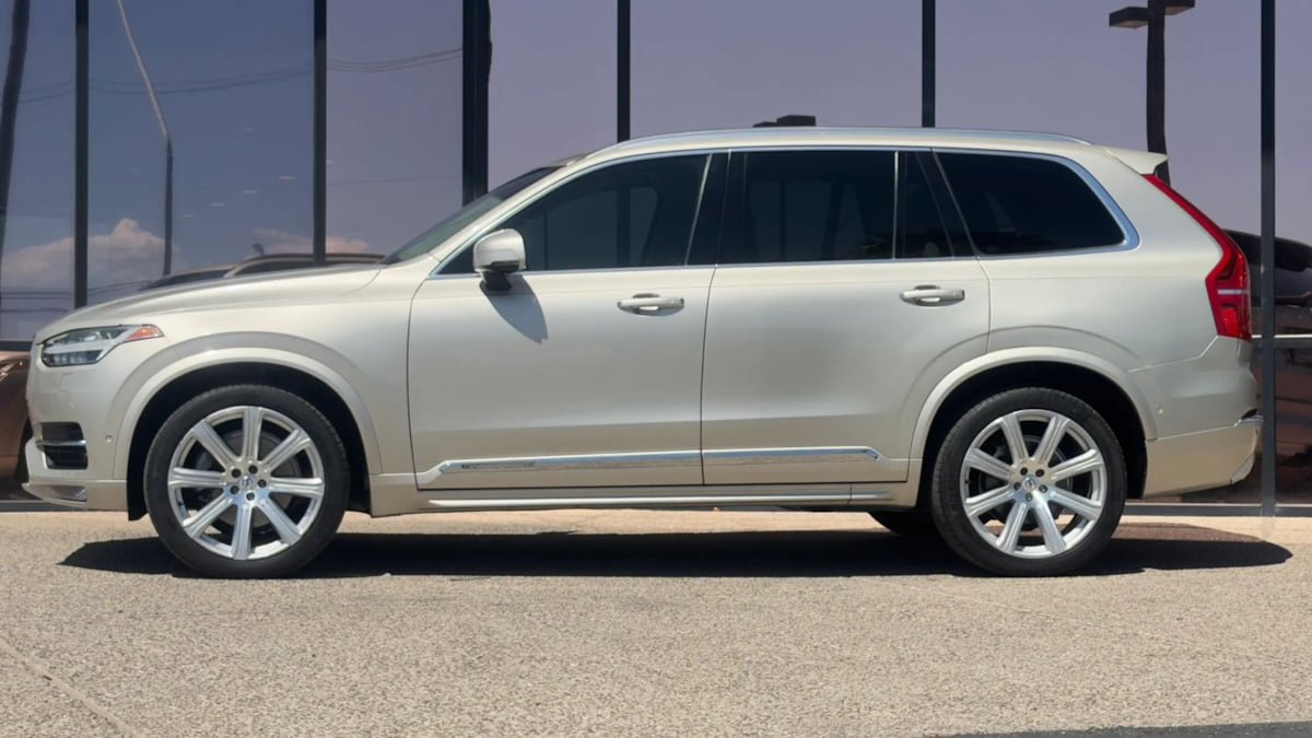 Used 2017 Volvo XC90 T6 Inscription w/ Vision Package AWD/4WD image 8