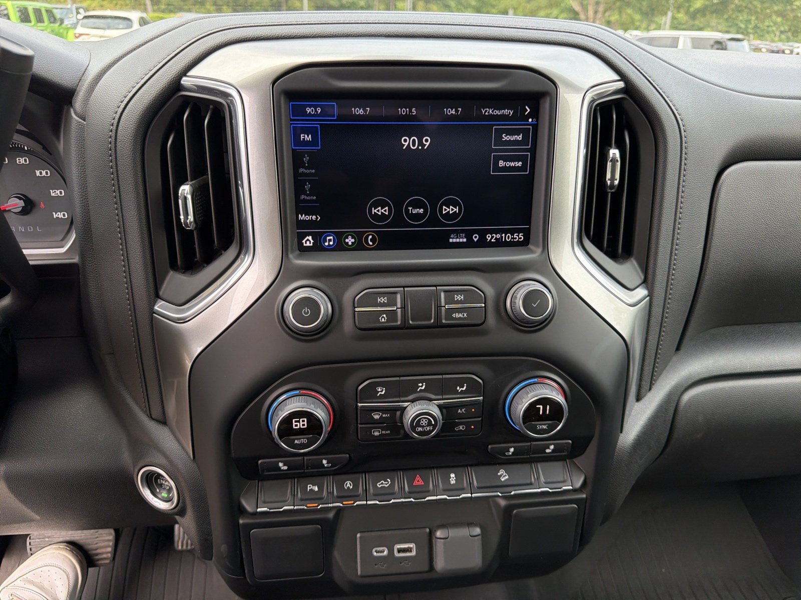 Used 2022 Chevrolet Silverado 1500 RST AWD/4WD image 27