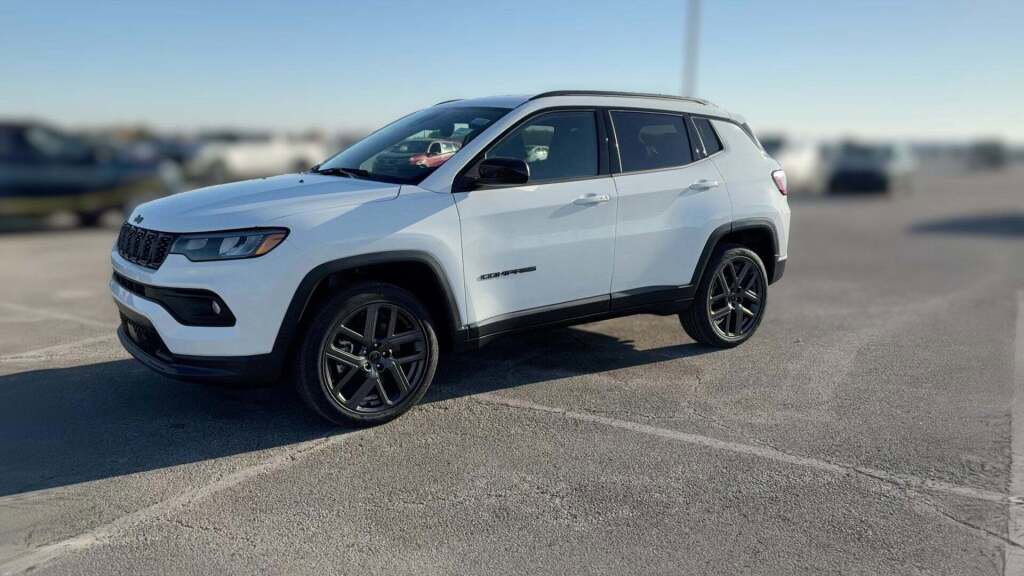 New 2026 Jeep Compass Latitude image 1