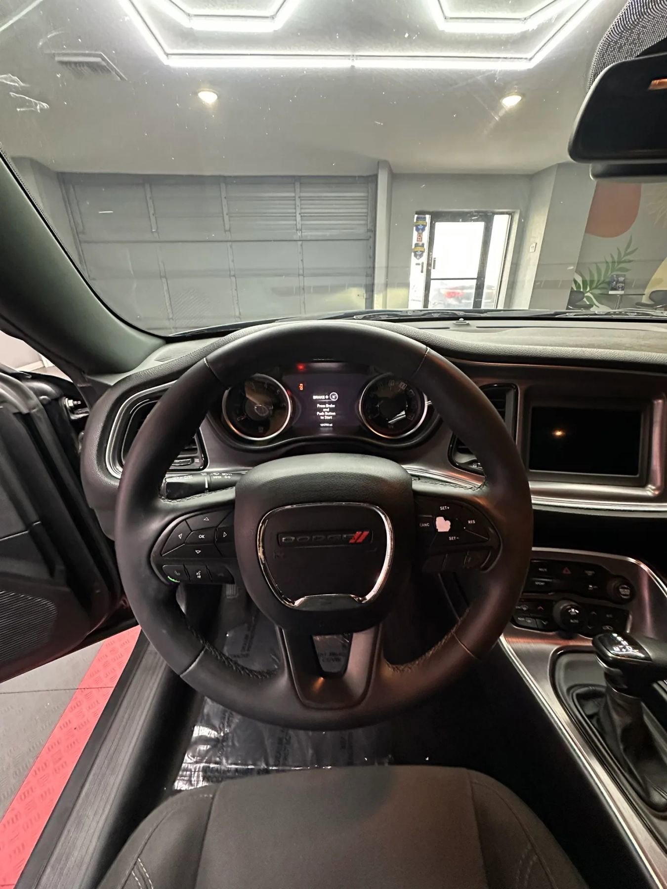 Used 2018 Dodge Challenger SXT RWD image 13
