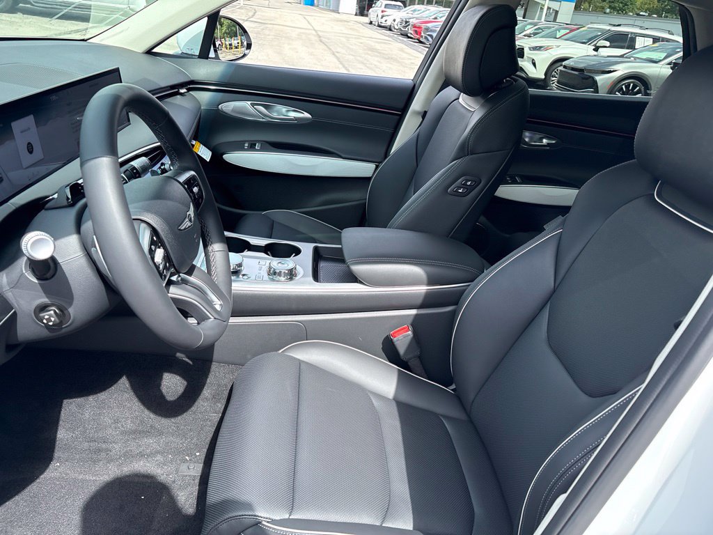 New 2027 Genesis GV70 2.5T Advanced AWD/4WD image 9