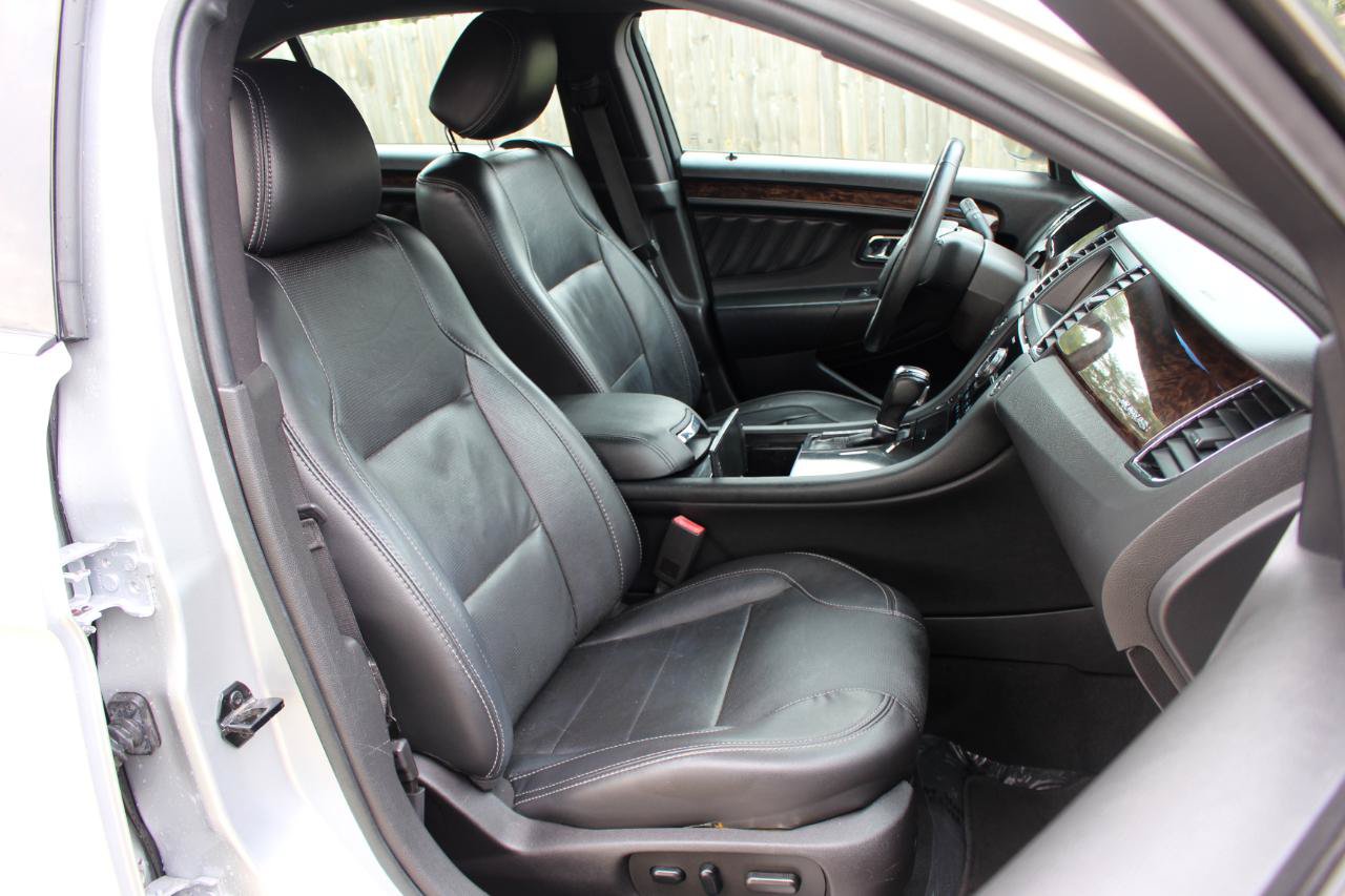 Used 2019 Ford Taurus Limited FWD image 40