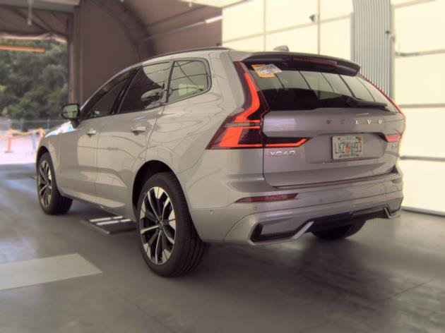 Used 2026 Volvo XC60 B5 Plus AWD/4WD image 6
