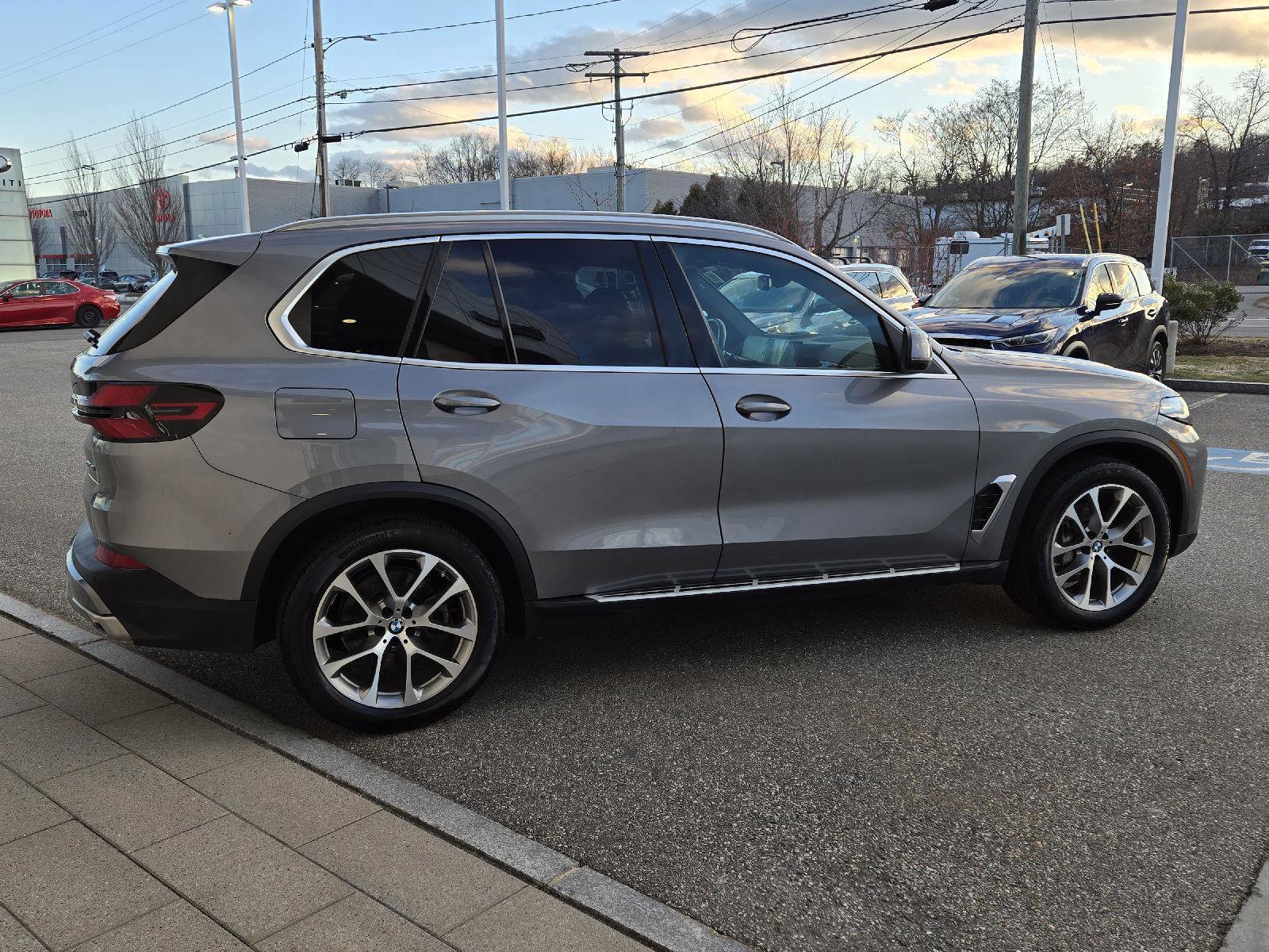 Used 2026 BMW X5 xDrive40i image 14