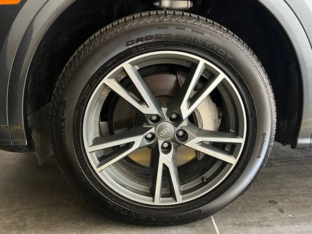 Used 2020 Audi Q5 e Premium w/ Convenience Package AWD/4WD image 9