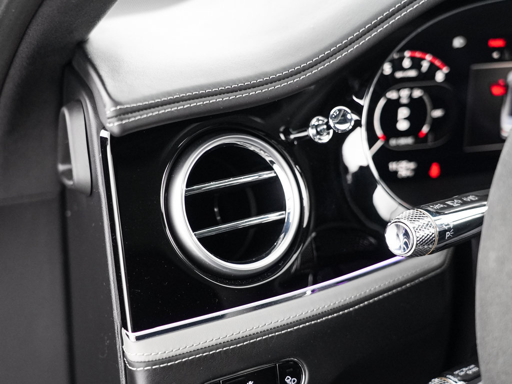 Certified 2025 Bentley Flying Spur Plug-In Hybrid AWD/4WD image 24