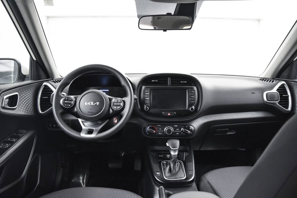 Used 2024 Kia Soul LX w/ Option Group 015 image 24