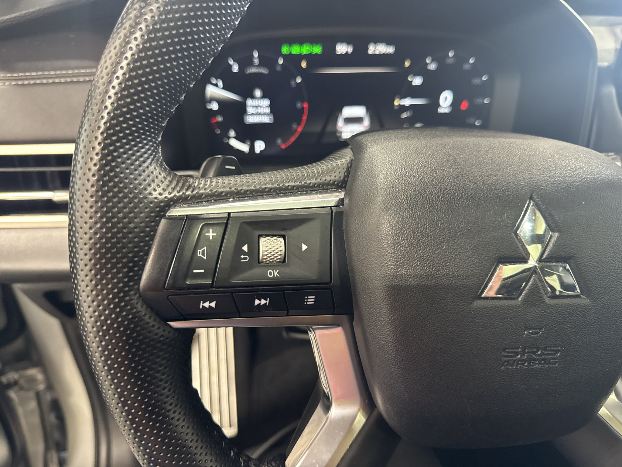 Used 2025 Mitsubishi Outlander SEL AWD/4WD image 24