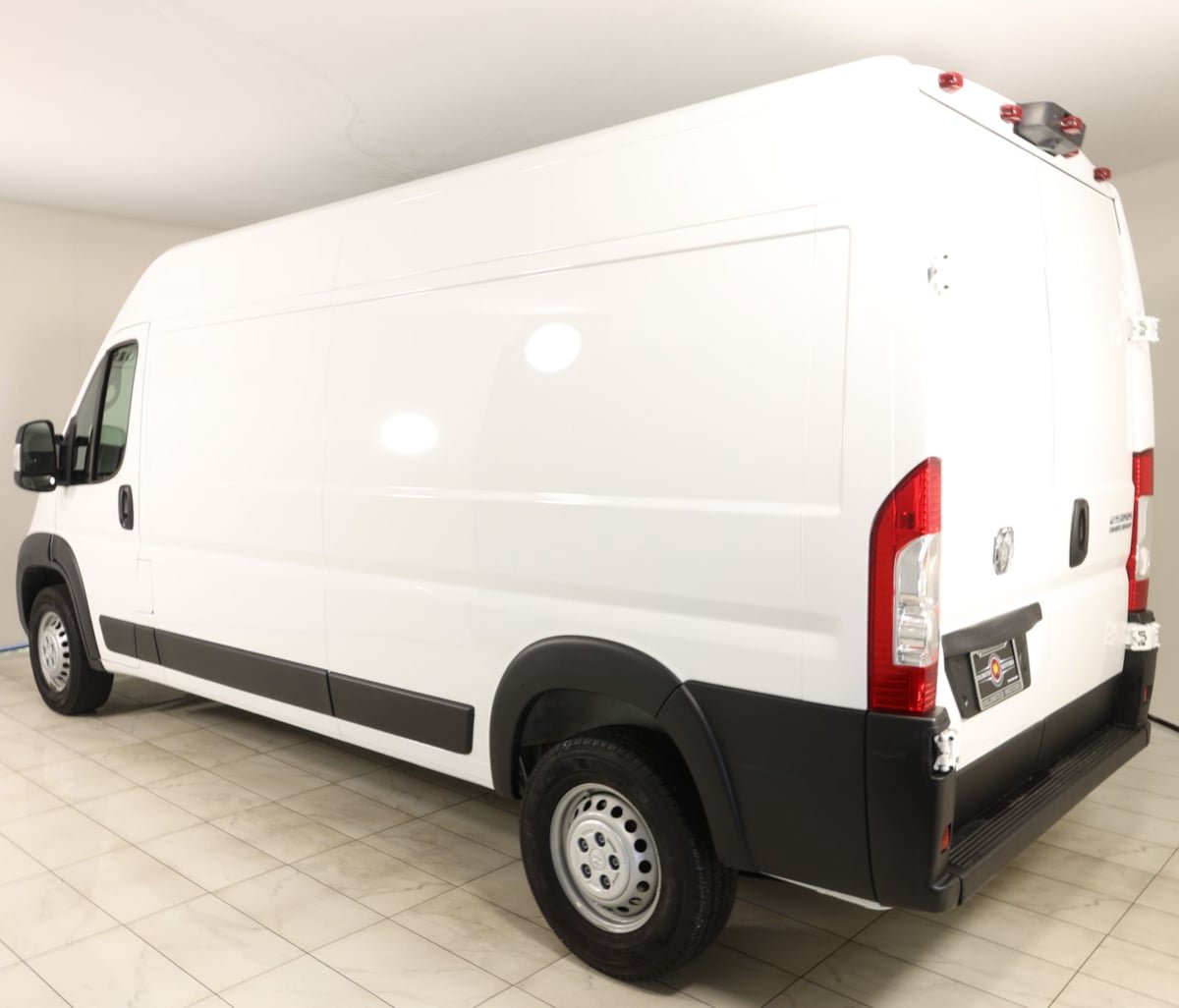 Used 2025 RAM ProMaster 2500 w/ Convenience Group FWD image 4