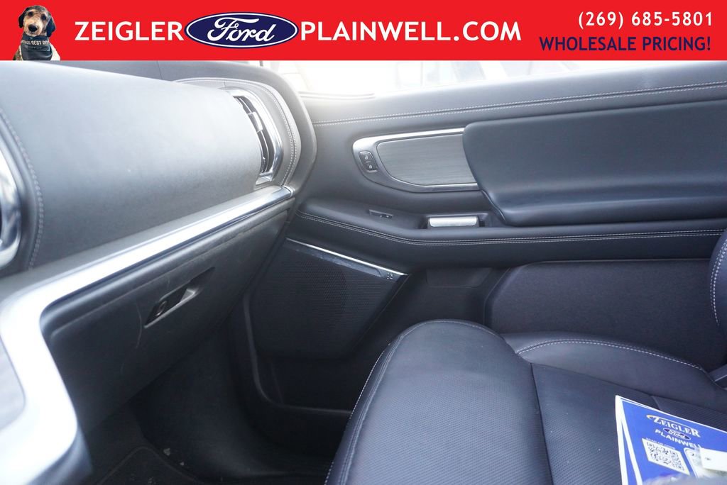 Used 2025 Ford Expedition Max Platinum image 38