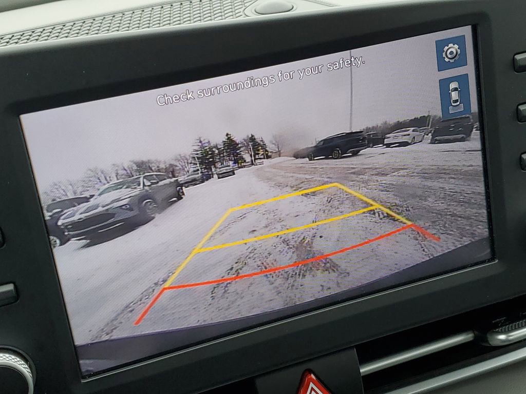 Used 2022 Hyundai Elantra Blue image 14