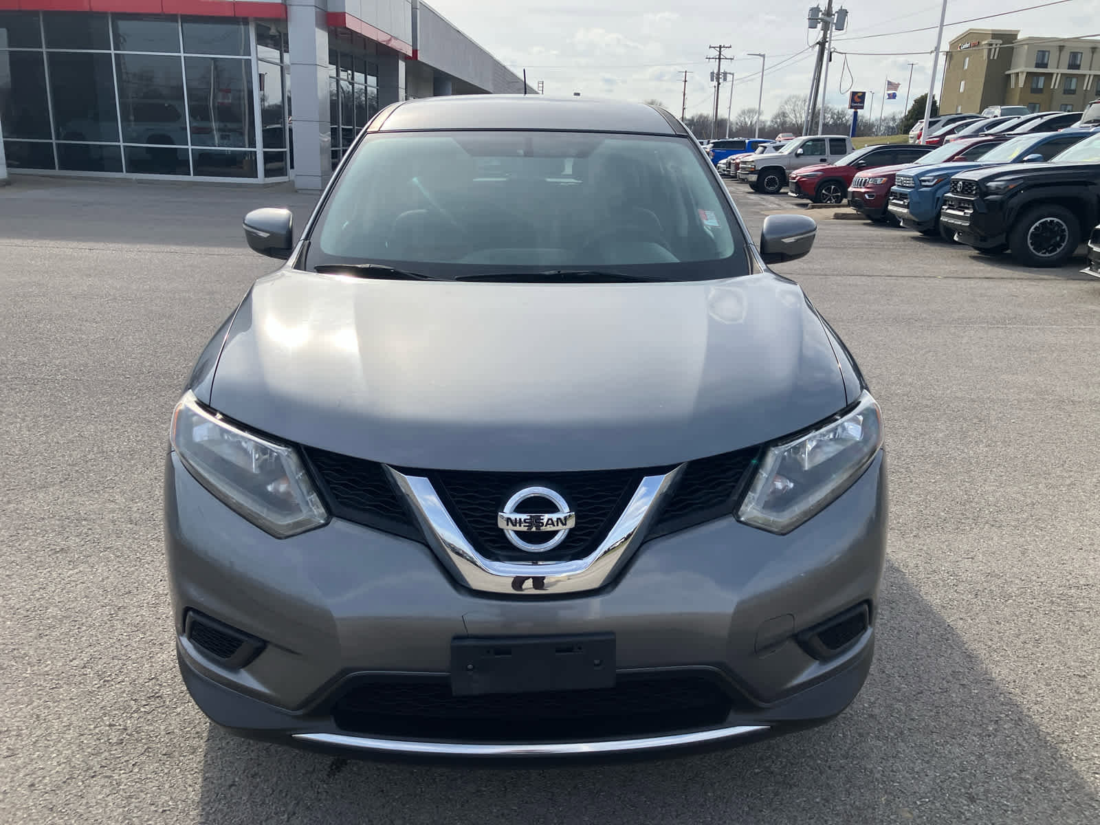 Used 2015 Nissan Rogue S image 2