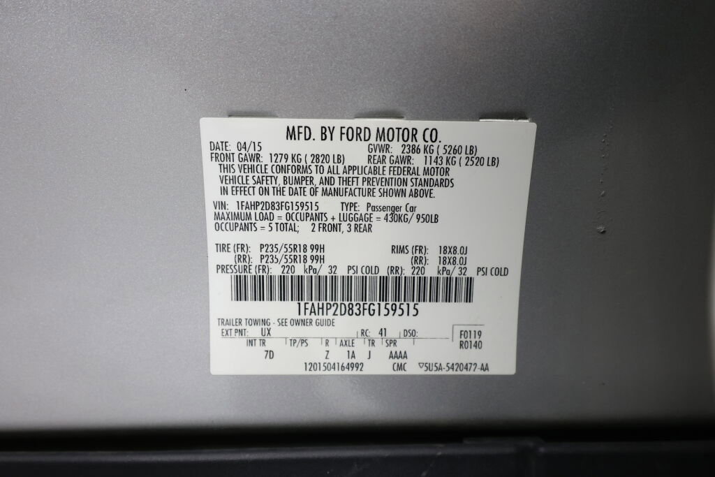 Used 2015 Ford Taurus SE image 38