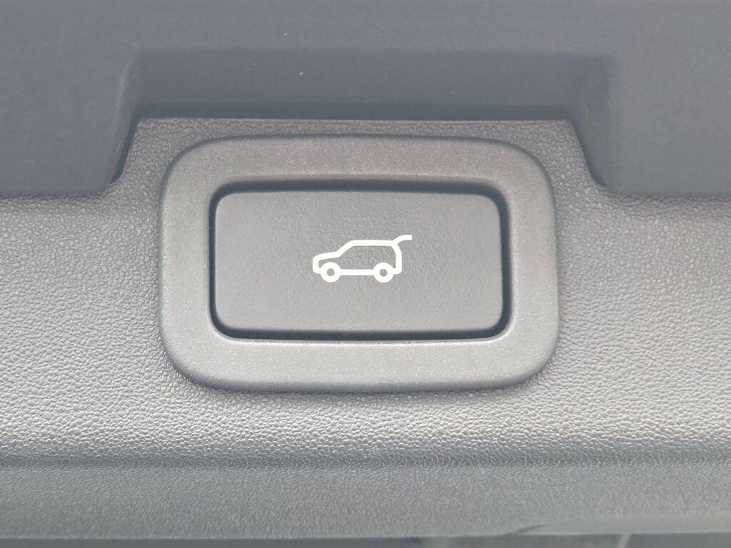 Used 2018 Land Rover Discovery HSE AWD/4WD image 15