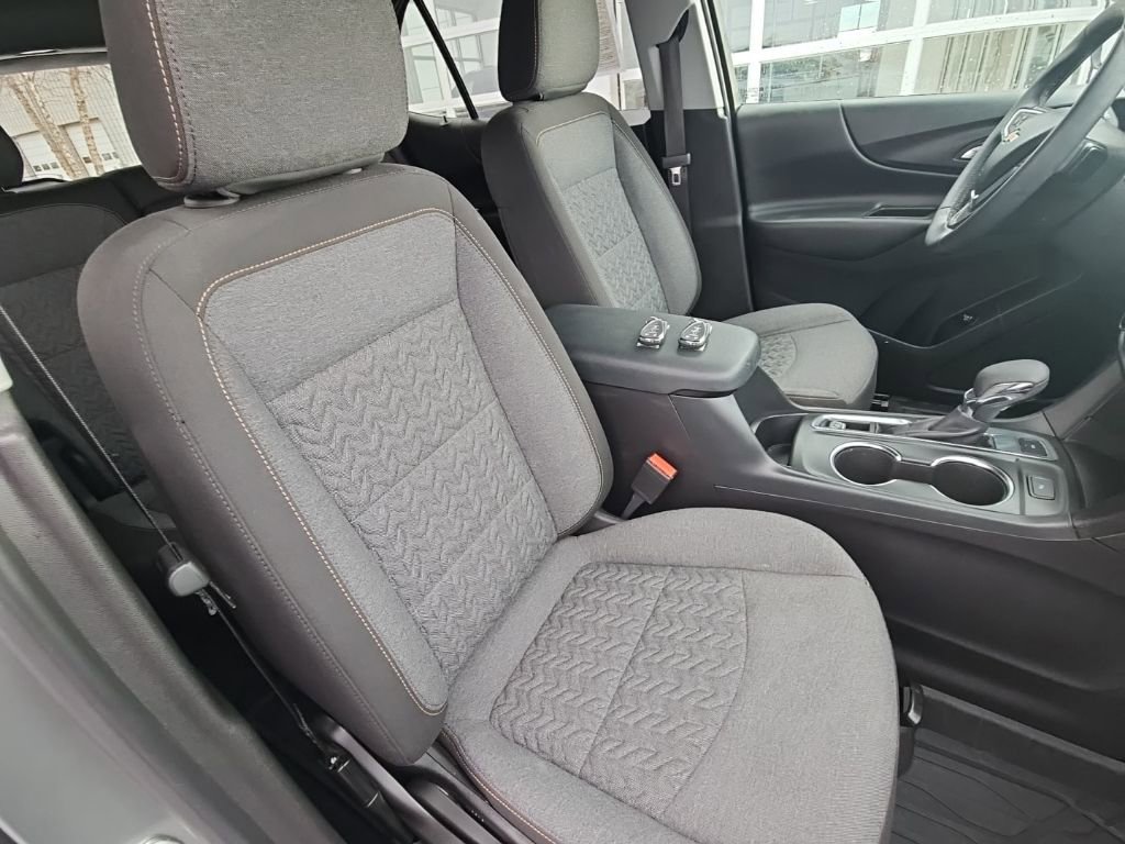Certified 2024 Chevrolet Equinox LT w/ LPO, Floor Liner Package image 23