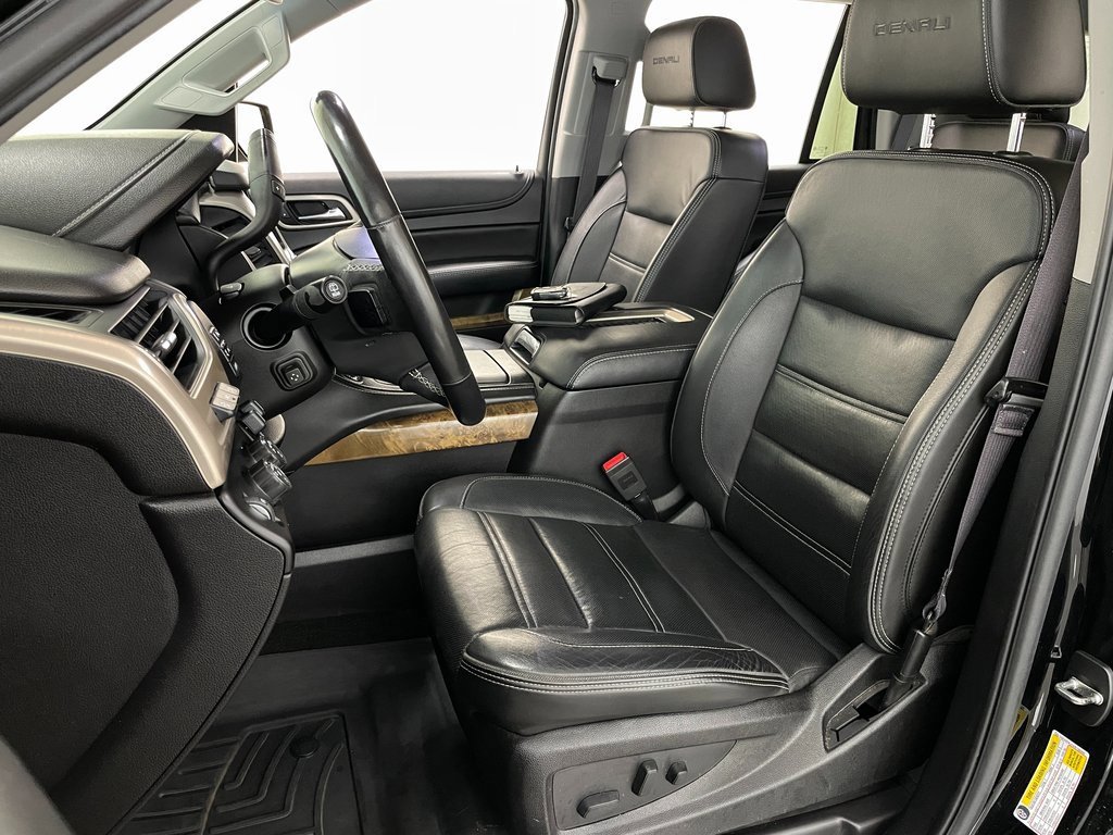Used 2017 GMC Yukon Denali w/ Open Road Package image 31