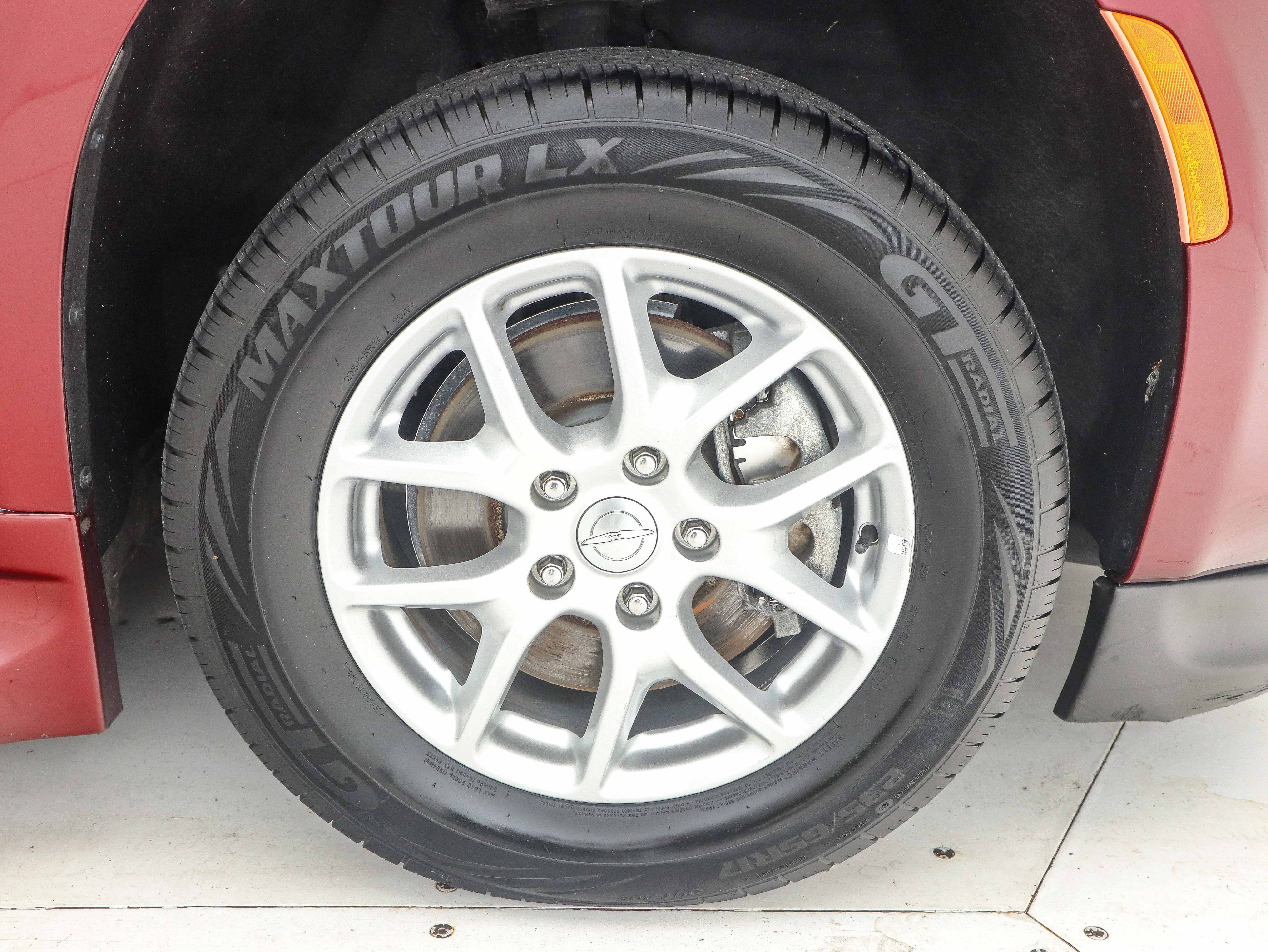 Used 2019 Chrysler Pacifica Touring-L image 36