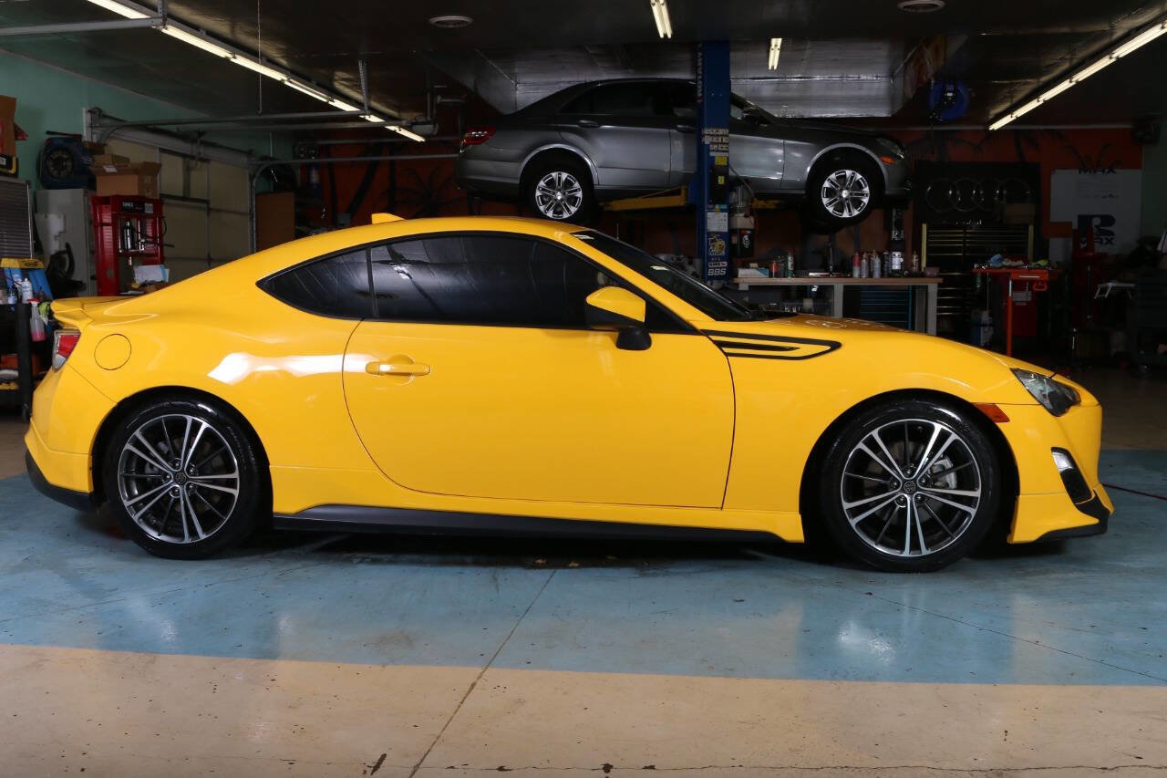 Used 2015 Scion FR-S Release Series 1.0 image 1