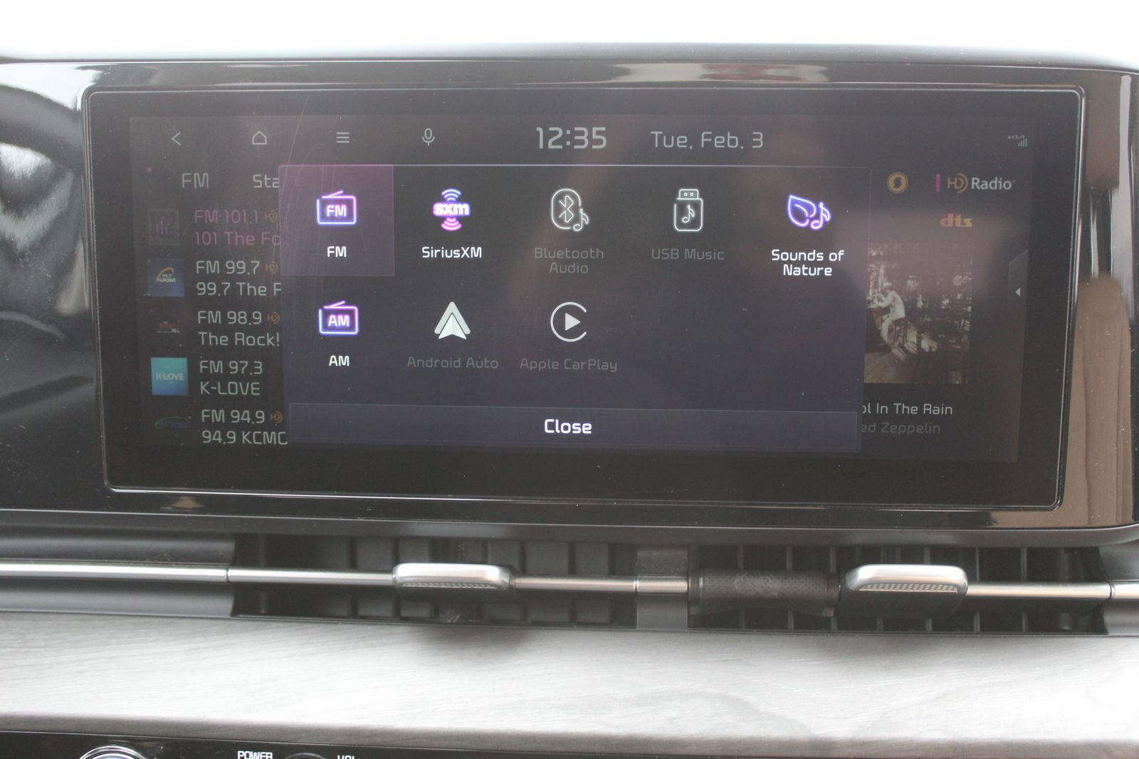 Used 2024 Kia Carnival EX image 39