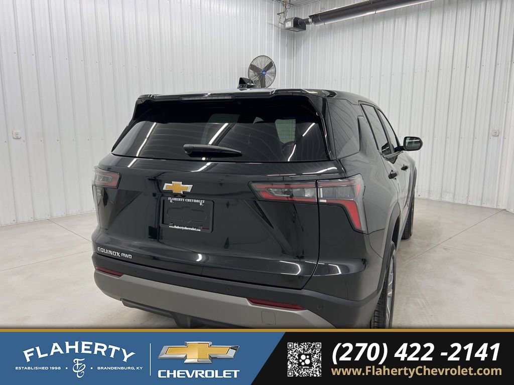 Used 2025 Chevrolet Equinox LT image 3