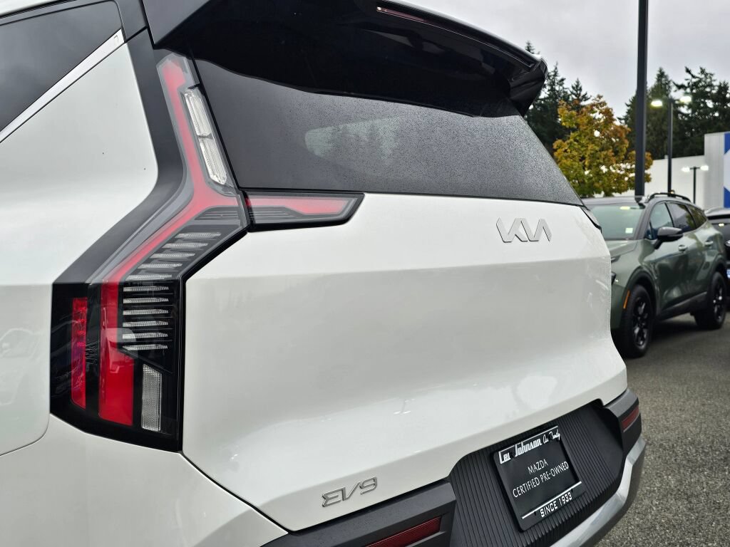 Certified 2024 Kia EV9 Wind AWD/4WD image 27