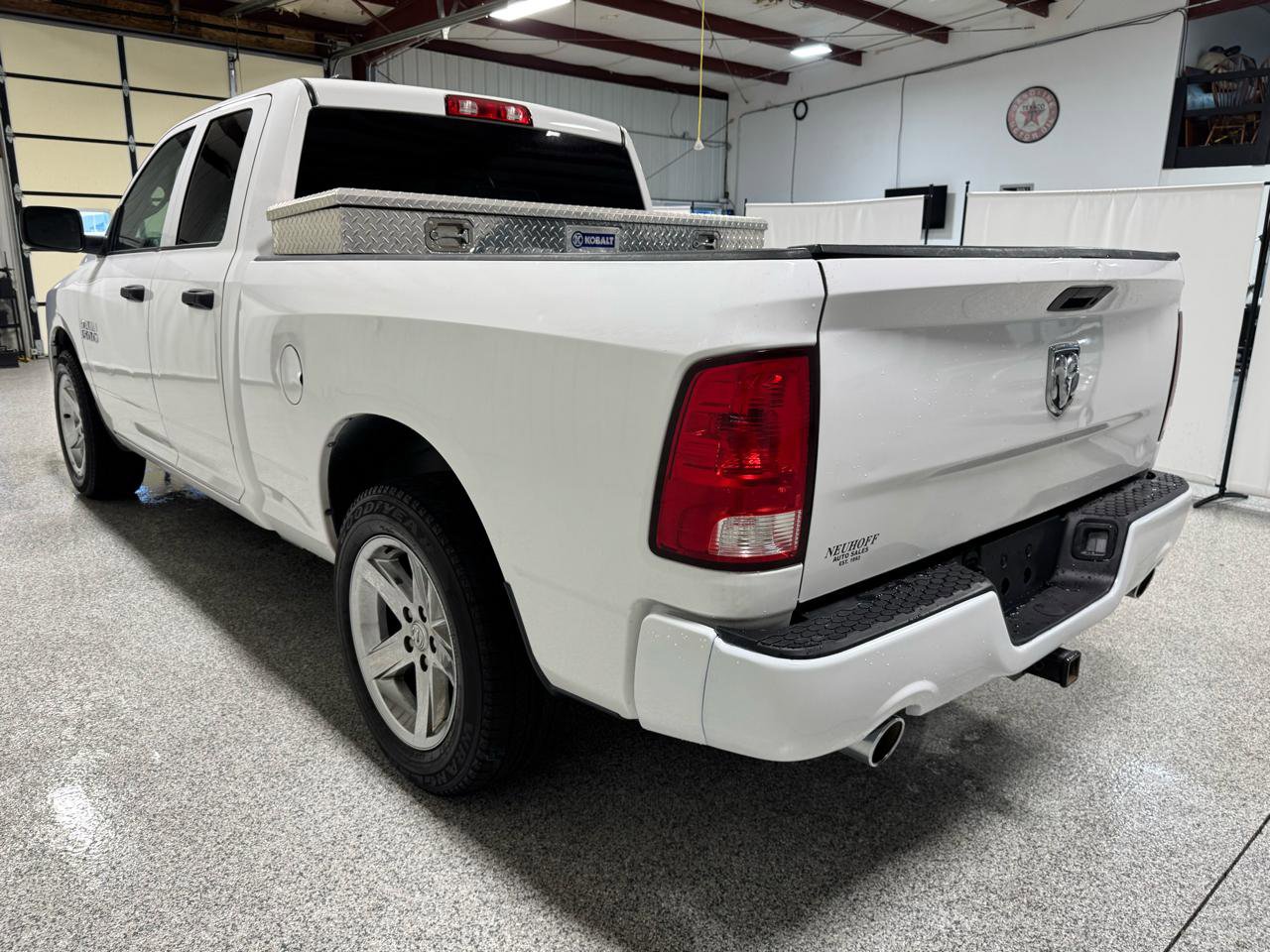 Used 2017 RAM 1500 Express image 6