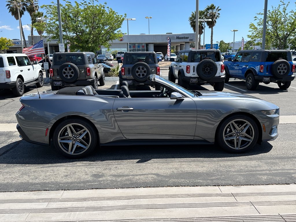 New 2025 Ford Mustang Convertible RWD image 10