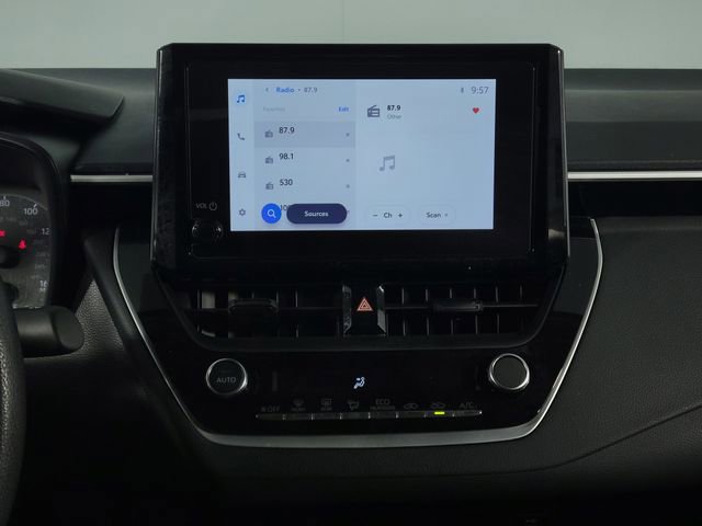 Used 2024 Toyota Corolla LE image 22