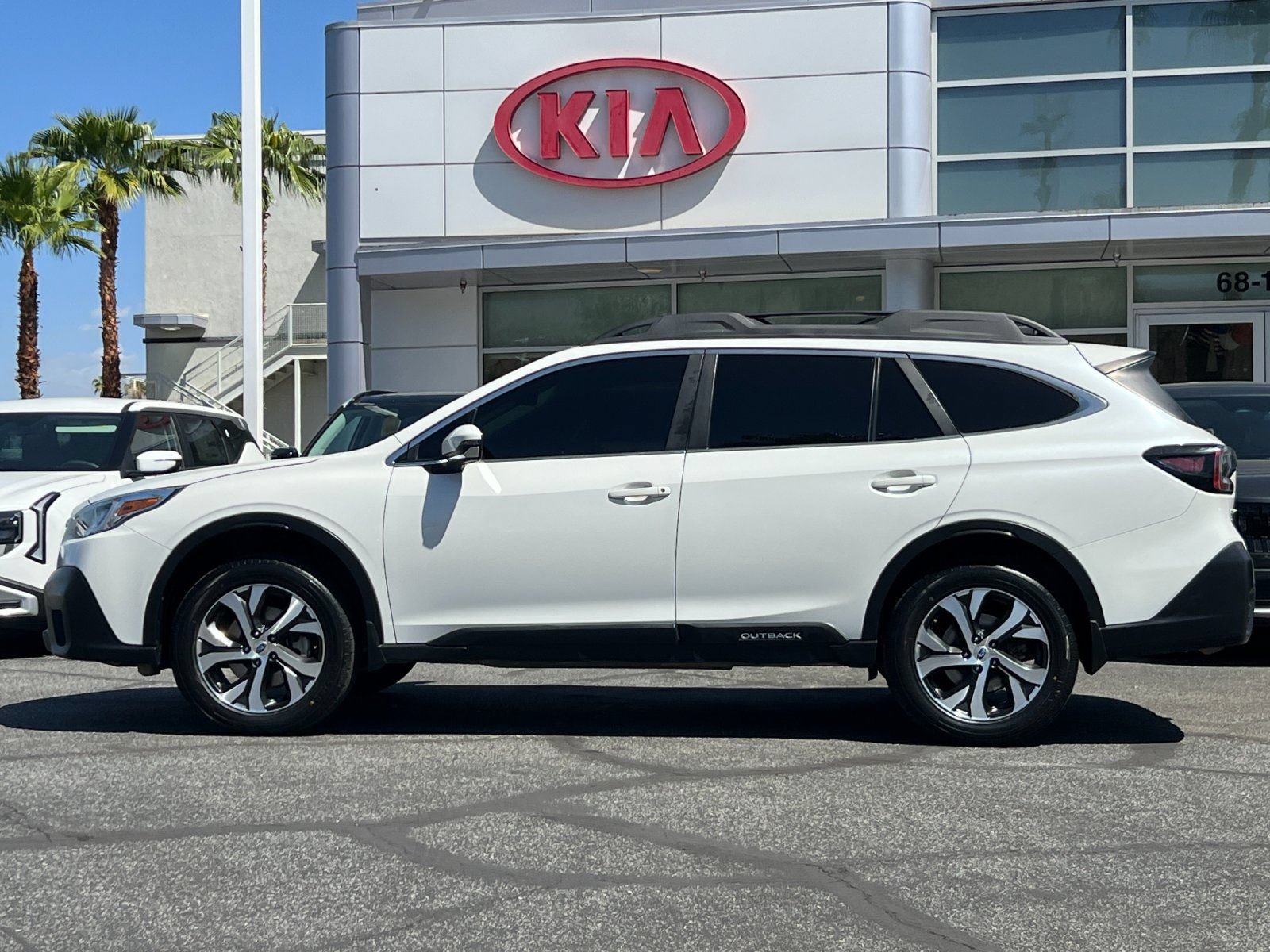 Used 2022 Subaru Outback Limited w/ Popular Package #2 AWD/4WD image 6