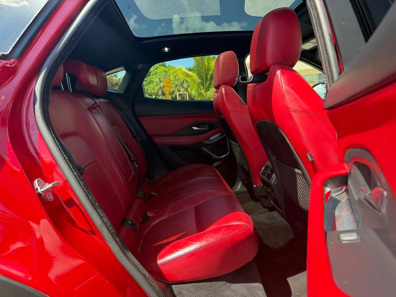 Used 2019 Jaguar E-PACE R-Dynamic HSE AWD/4WD image 37