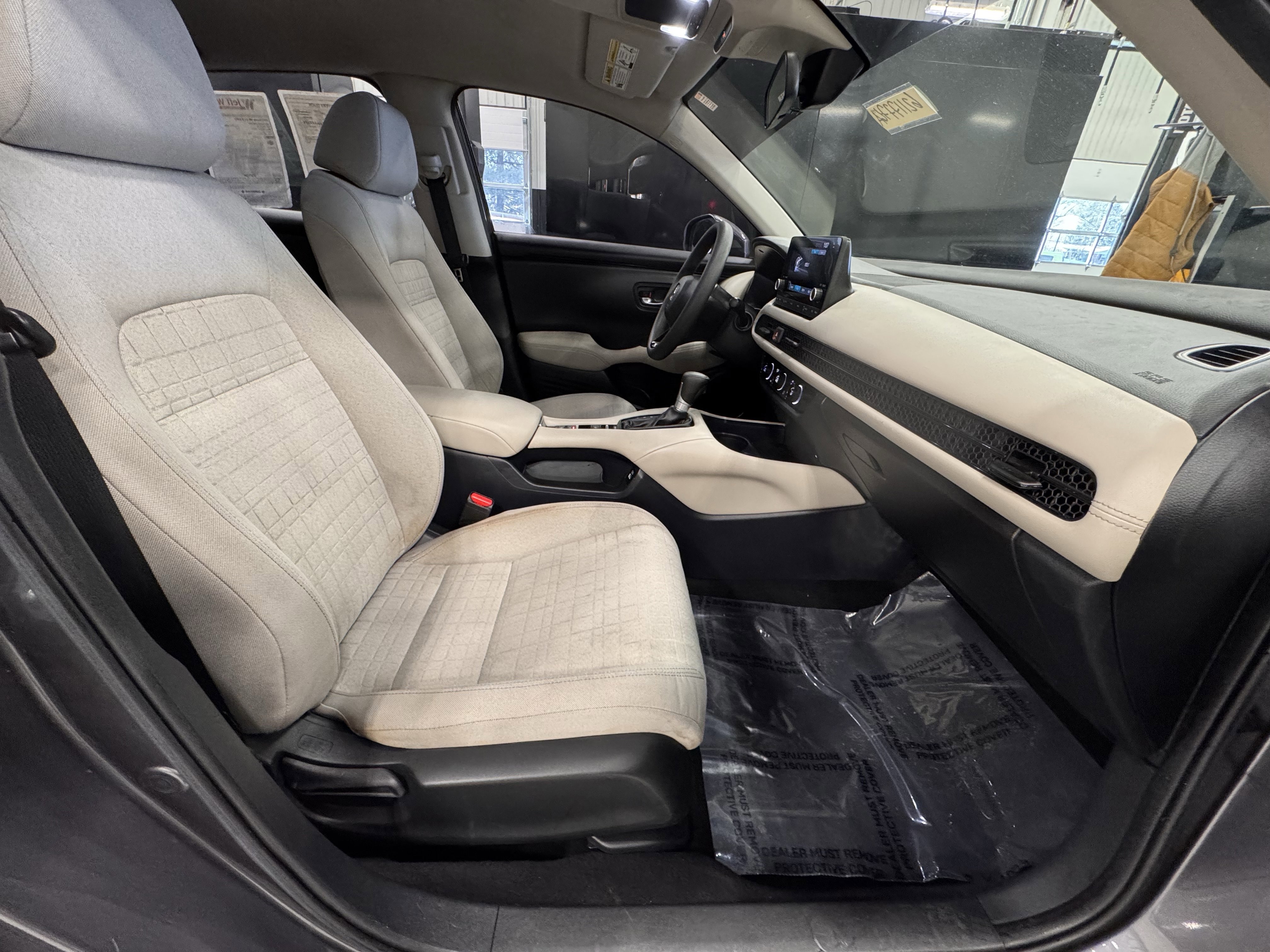 Used 2023 Honda HR-V LX image 22