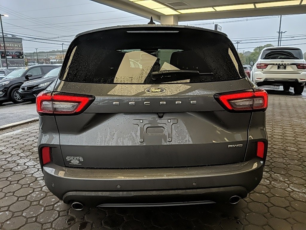 Certified 2023 Ford Escape ST-Line w/ Tech Pack #1 image 6