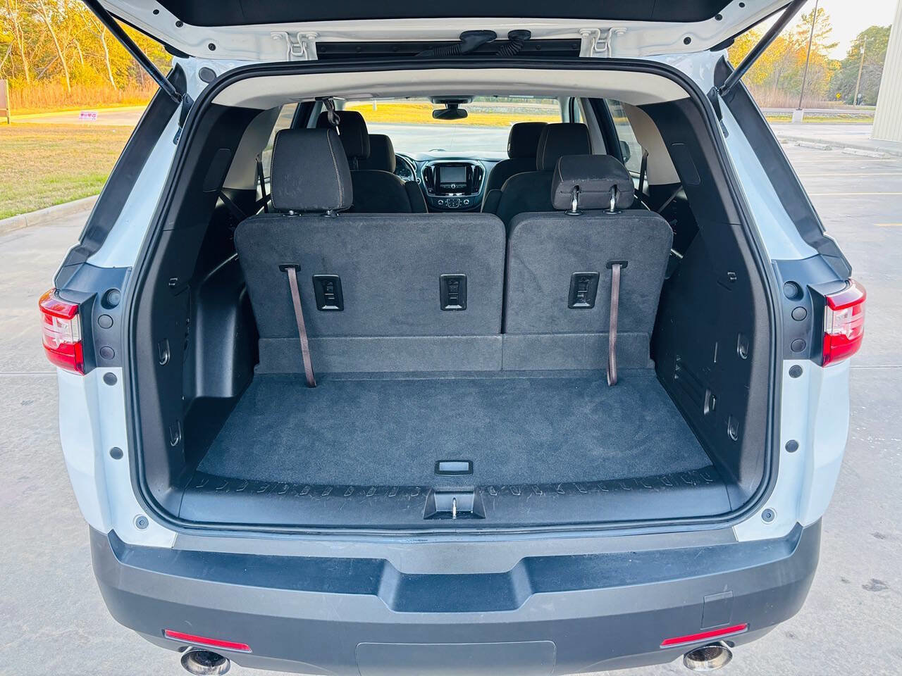 Used 2019 Chevrolet Traverse LT image 27