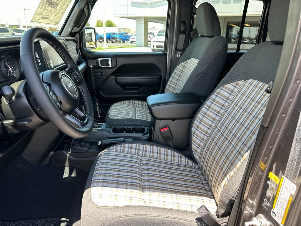 New 2026 Jeep Gladiator Mojave AWD/4WD image 13