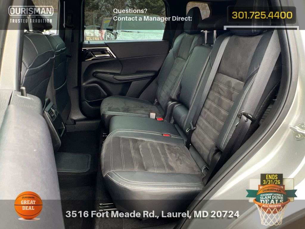 Used 2023 Mitsubishi Outlander SE image 19