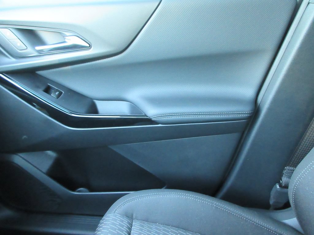 New 2026 Chevrolet Equinox LT w/ Safety and Technology Package AWD/4WD image 31