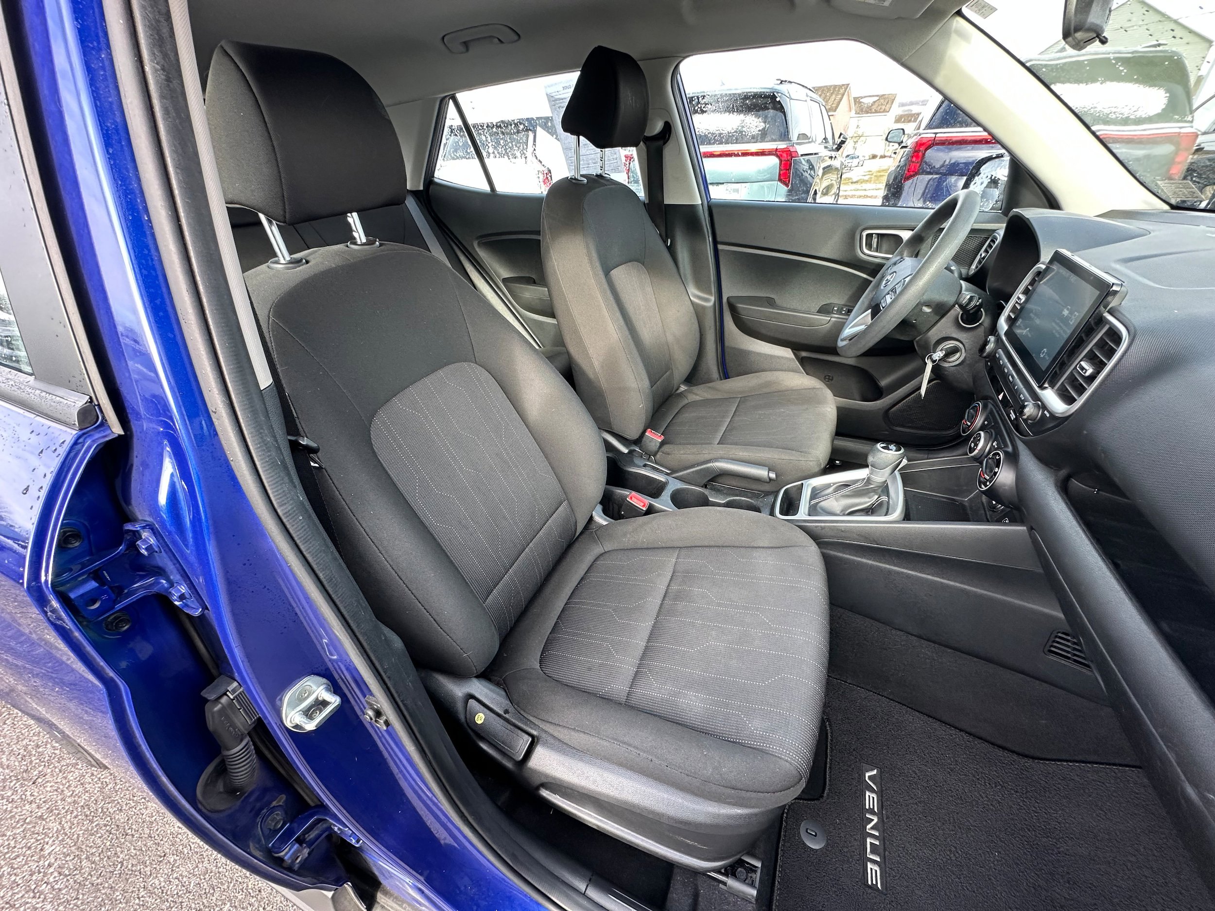 Used 2021 Hyundai Venue SE image 16